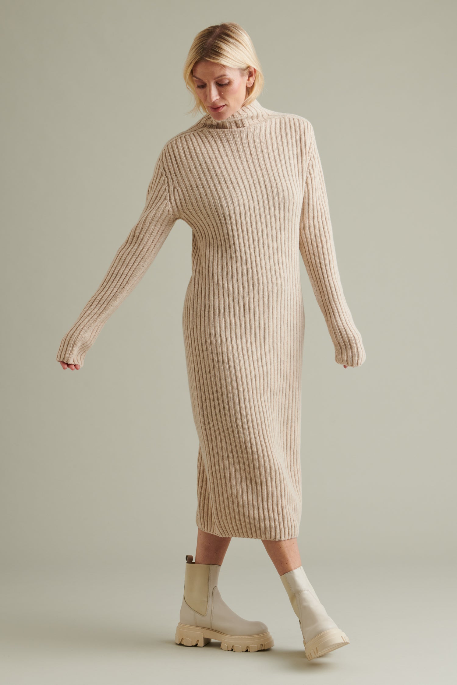 UTÖ VILLAMEKKO HIEKKA