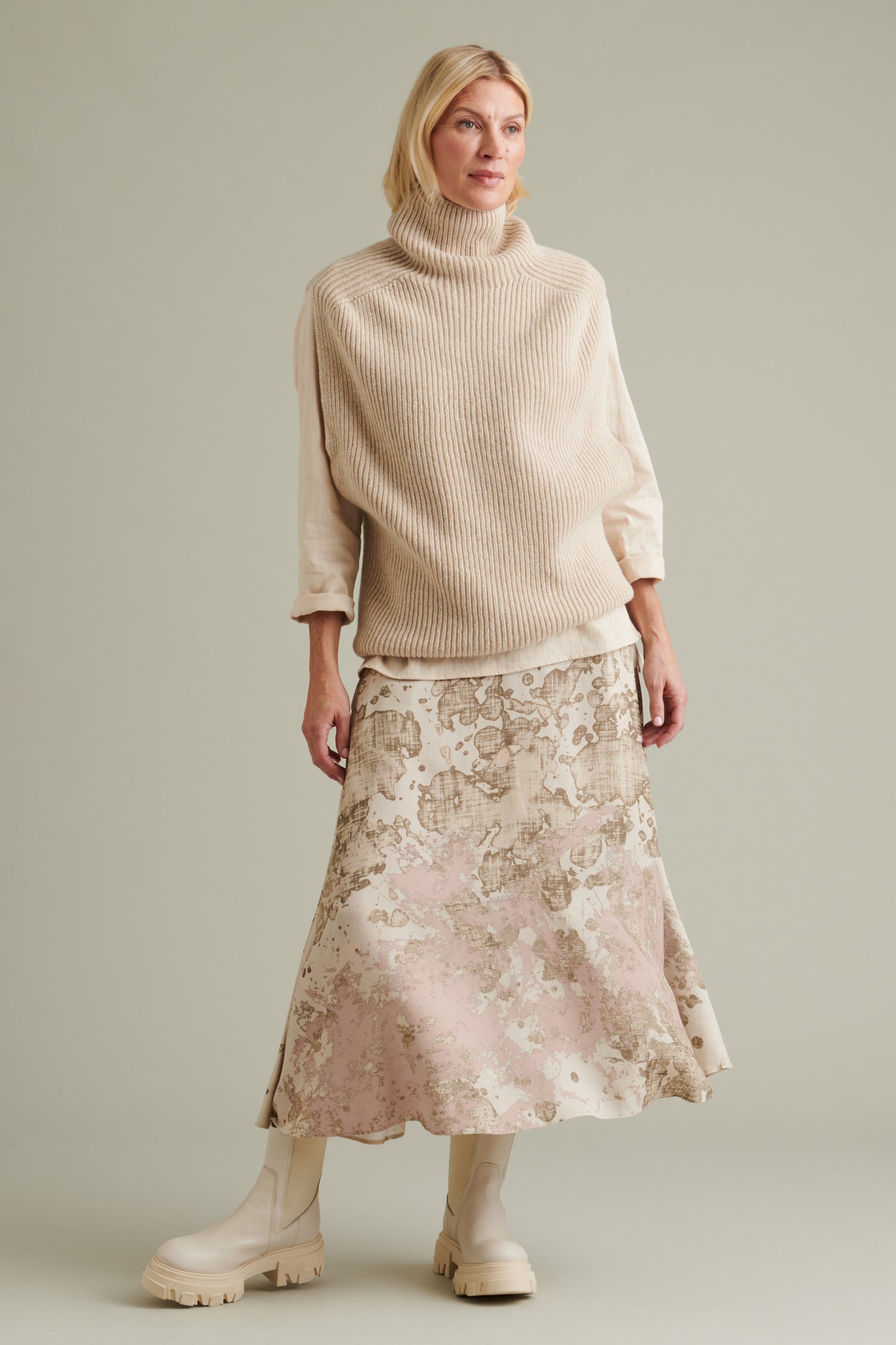 UTÖ KAULURILIIVI HIEKKA