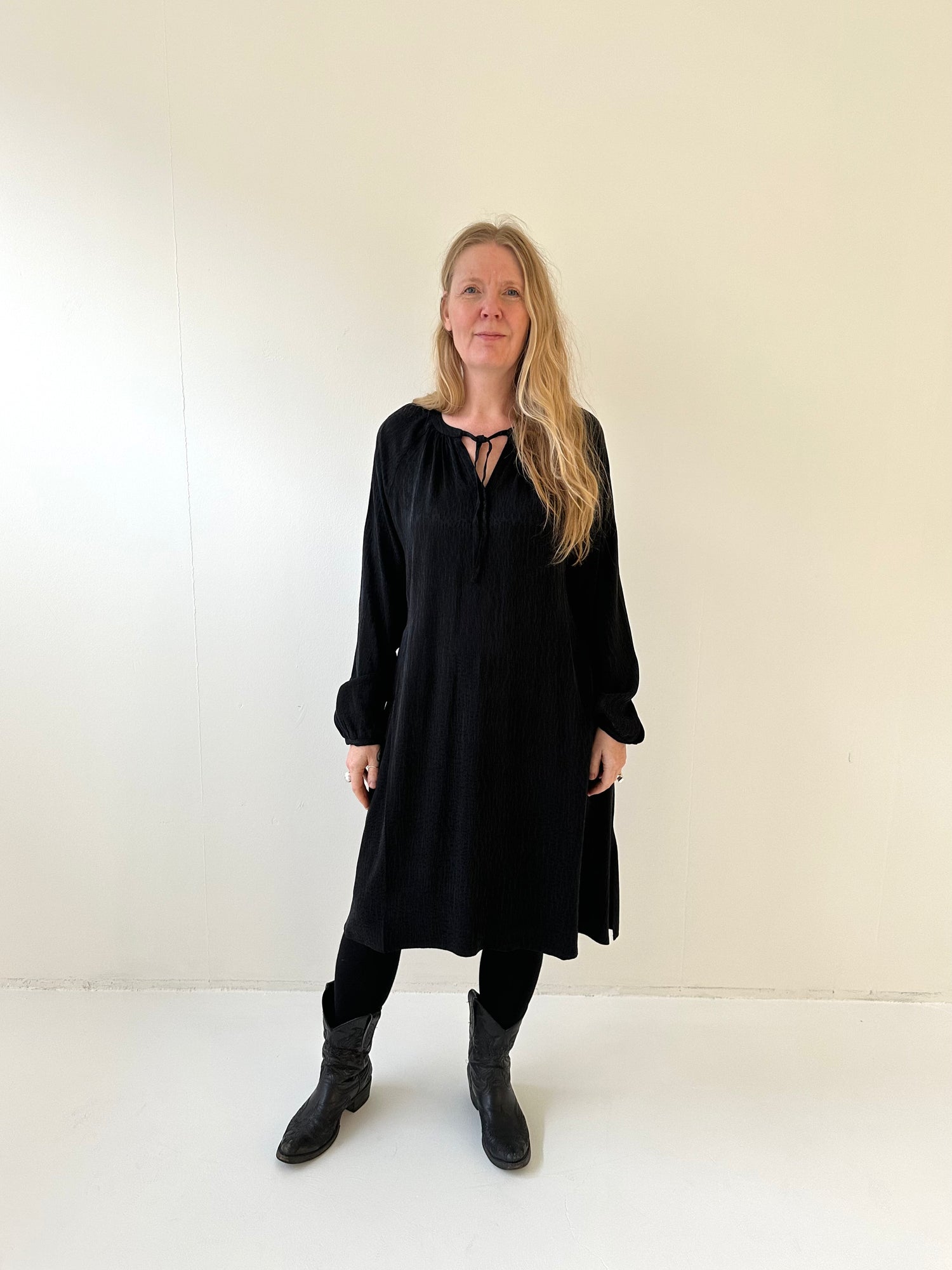 LOM POLVIMITTAINEN MEKKO KORPPI - SAARI