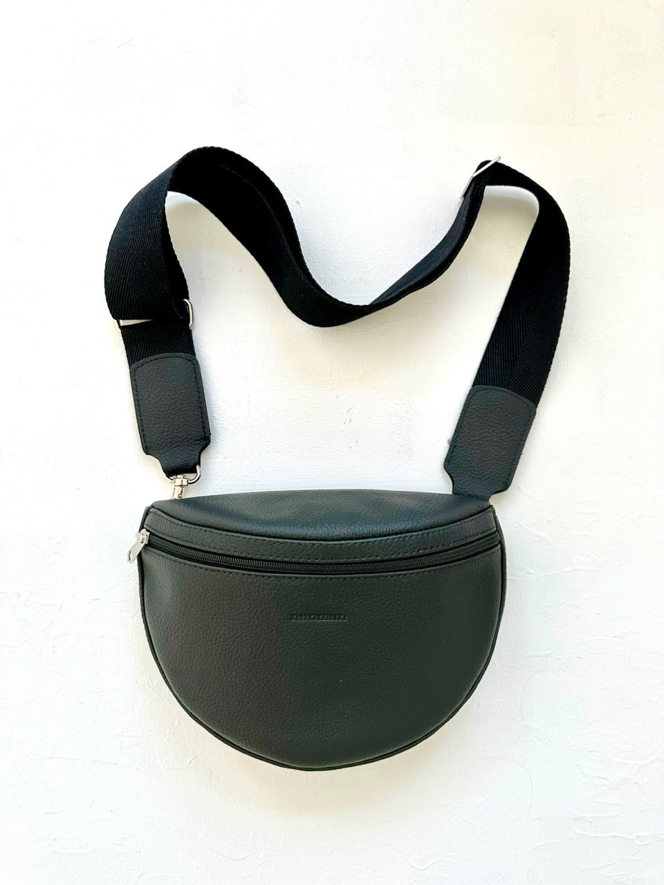 FENDARI VYÖLAUKKU MUSTA